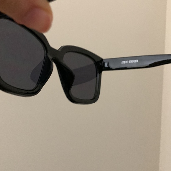 Steve Madden Studded Glossy Black Sunglasses - Picture 9 of 12